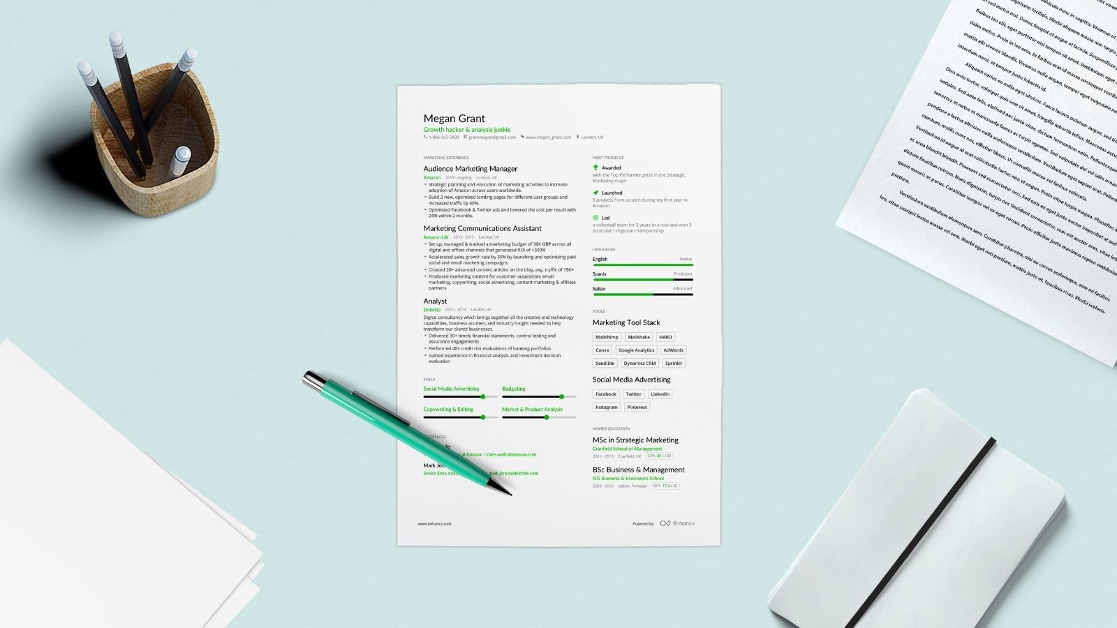 The Best Resume Structure: Examples, Templates & Tips