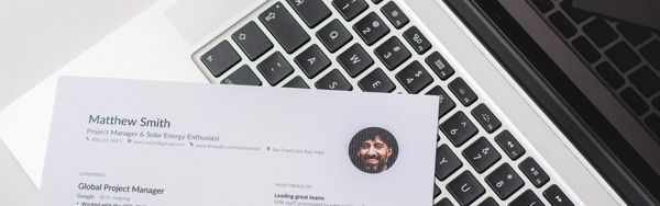 Are Photos On Your Resume Unprofessional? [Expert Advice]